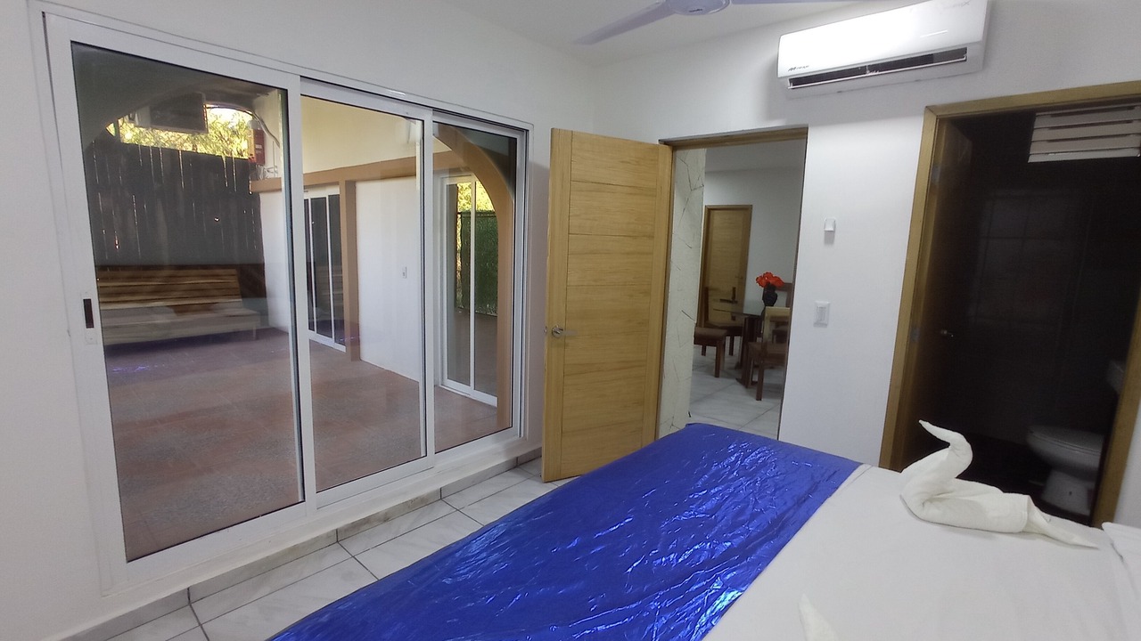 Photo of Bedroom in R