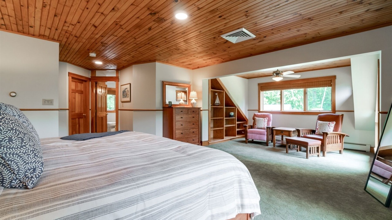 Photo of Bedroom in Lyman