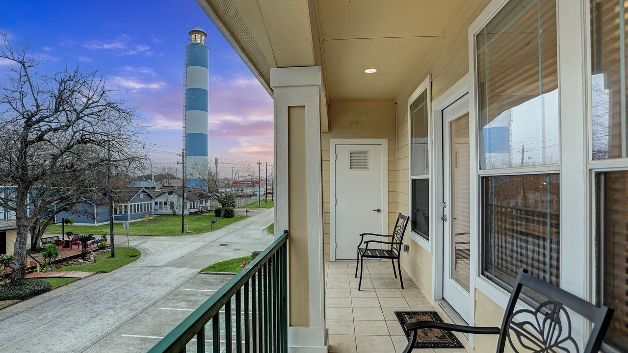 Photo of Patio Balcony in Clear Lake Shores