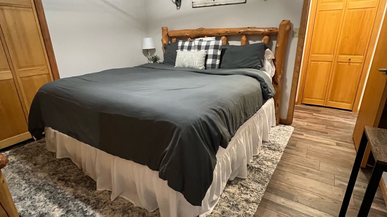 Photo of Bedroom in Ontonagon