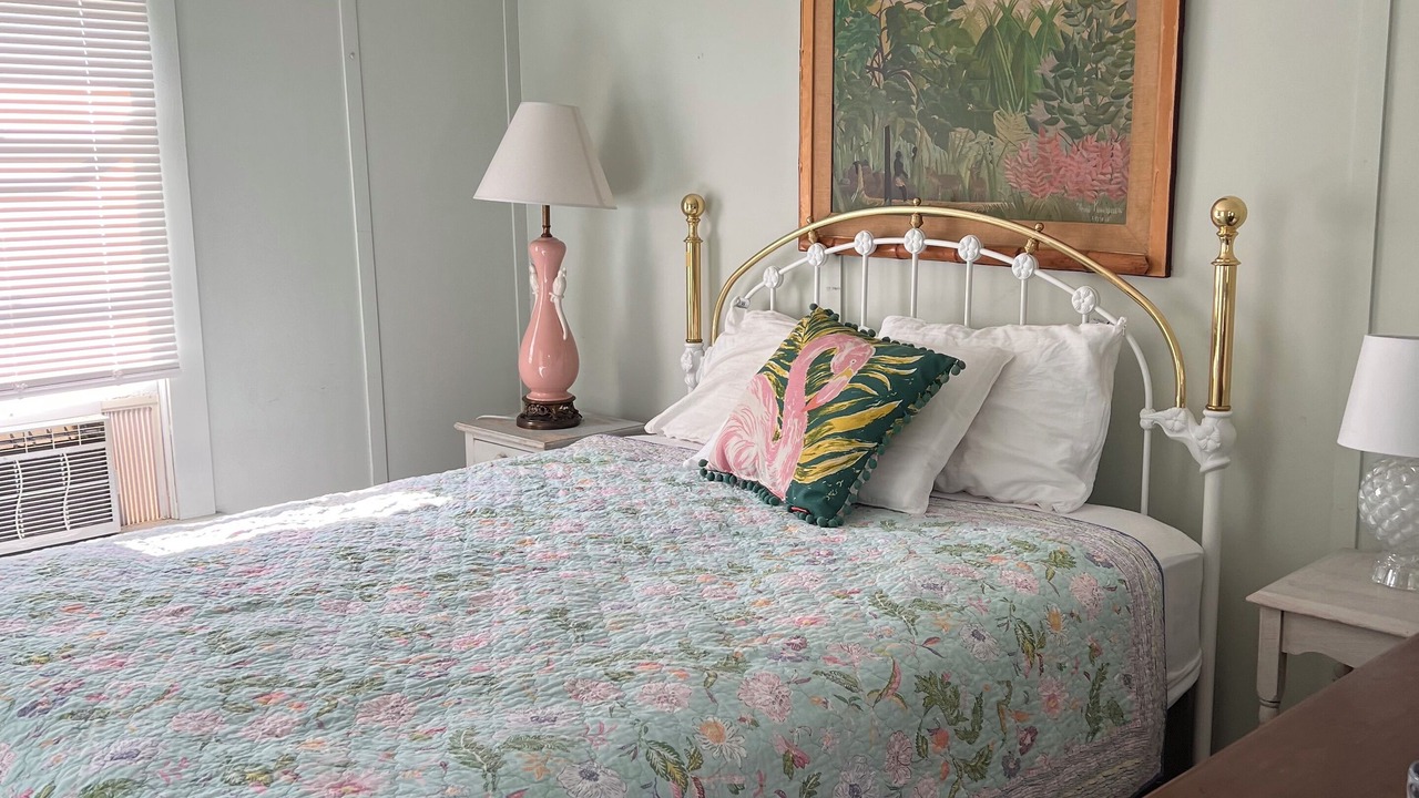 Photo of Bedroom in Lakeside