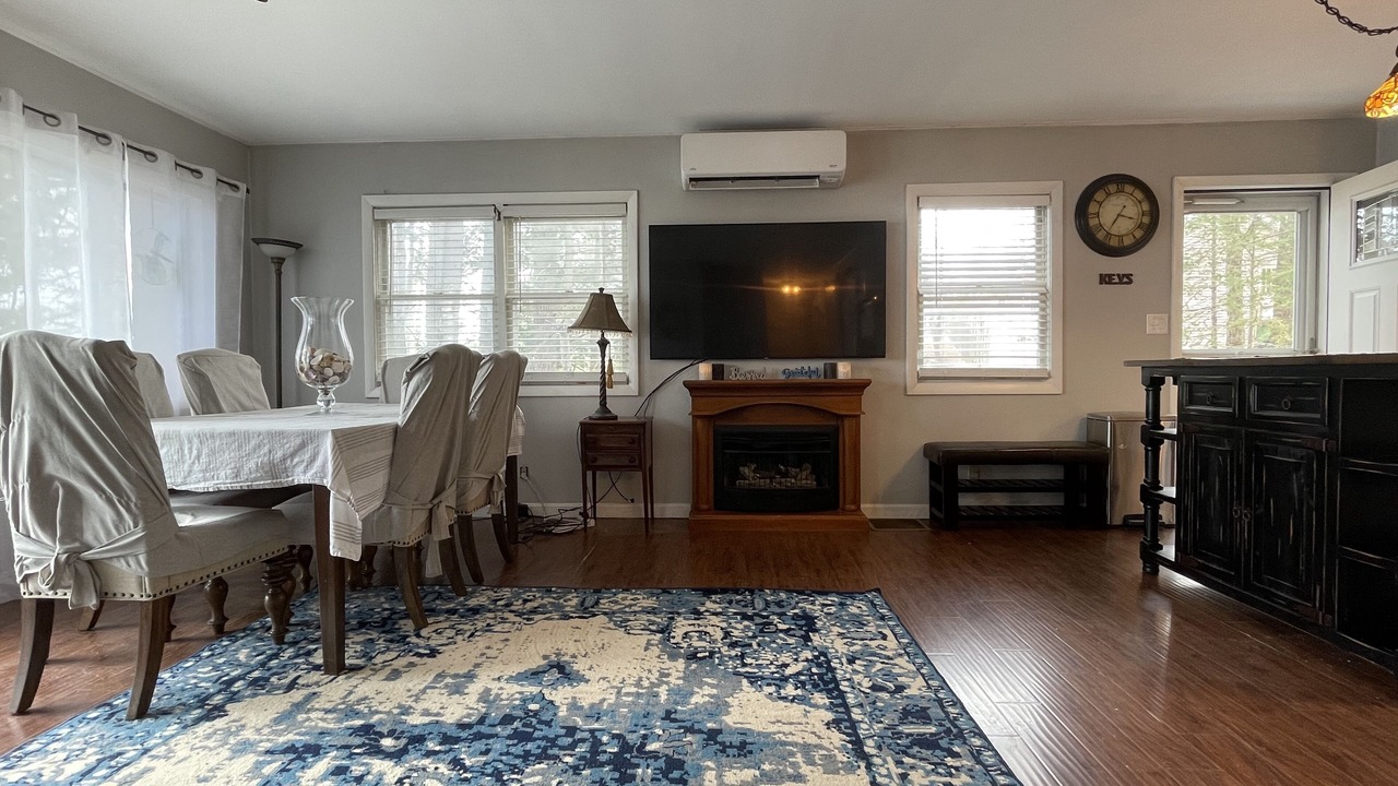 Photo of Livingroom in Eddington