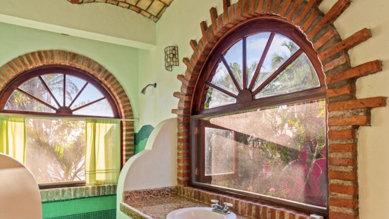 Photo of Bathroom in Platanitos