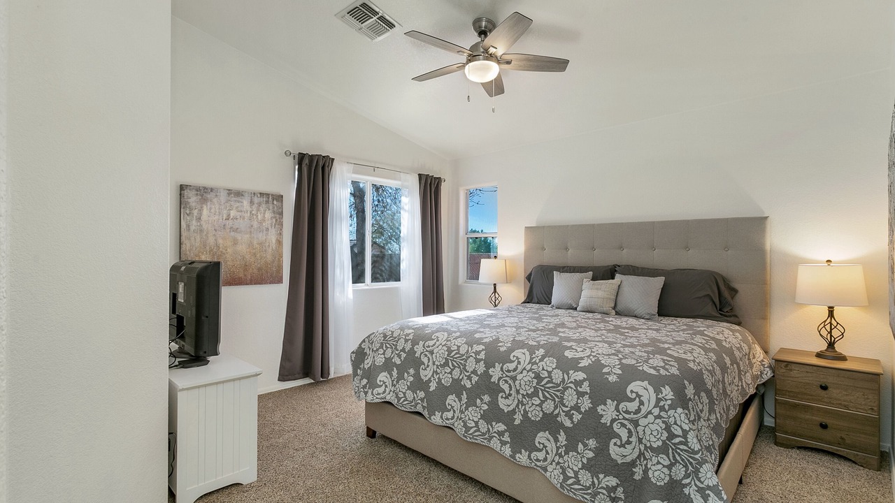 Photo of Bedroom in Dove Mountain