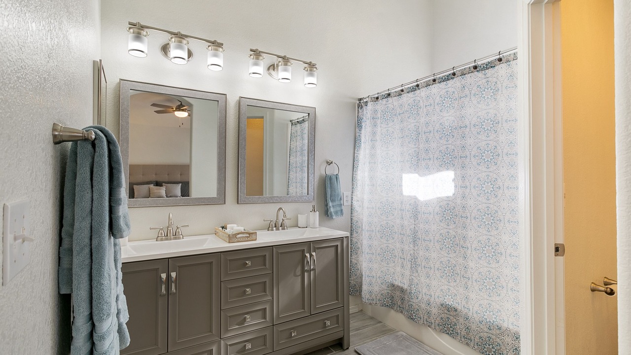 Photo of Bathroom in Dove Mountain