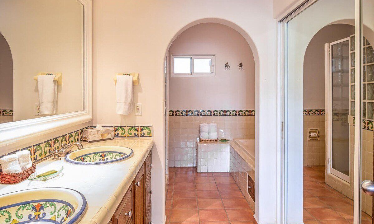 Photo of Bathroom in Zona Hotelera