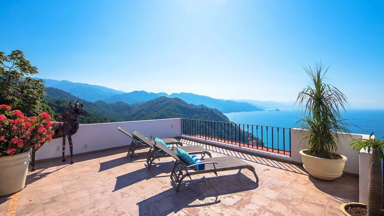 Photo of Patio Balcony in Conchas Chinas