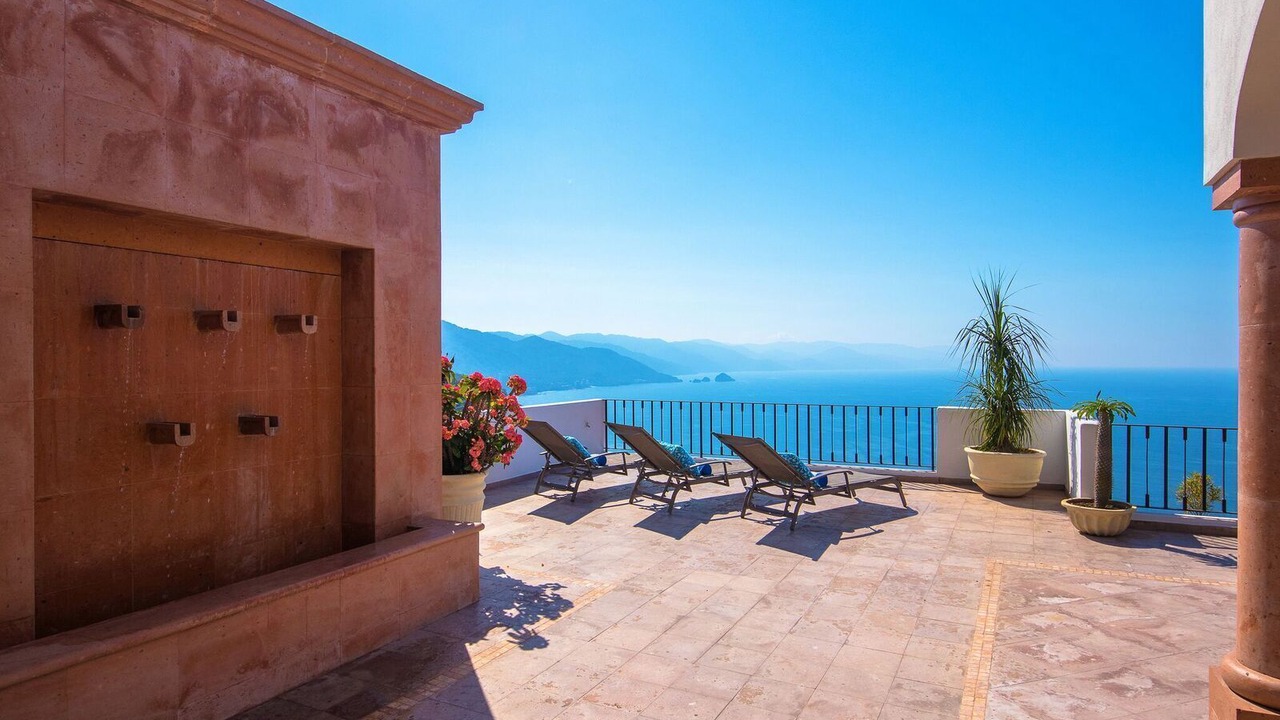 Photo of Patio Balcony in Conchas Chinas
