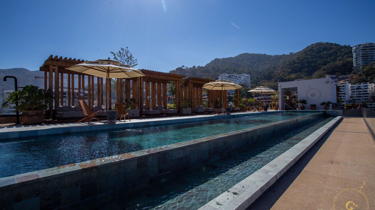 Photo of Outdoor in Romantic Zone