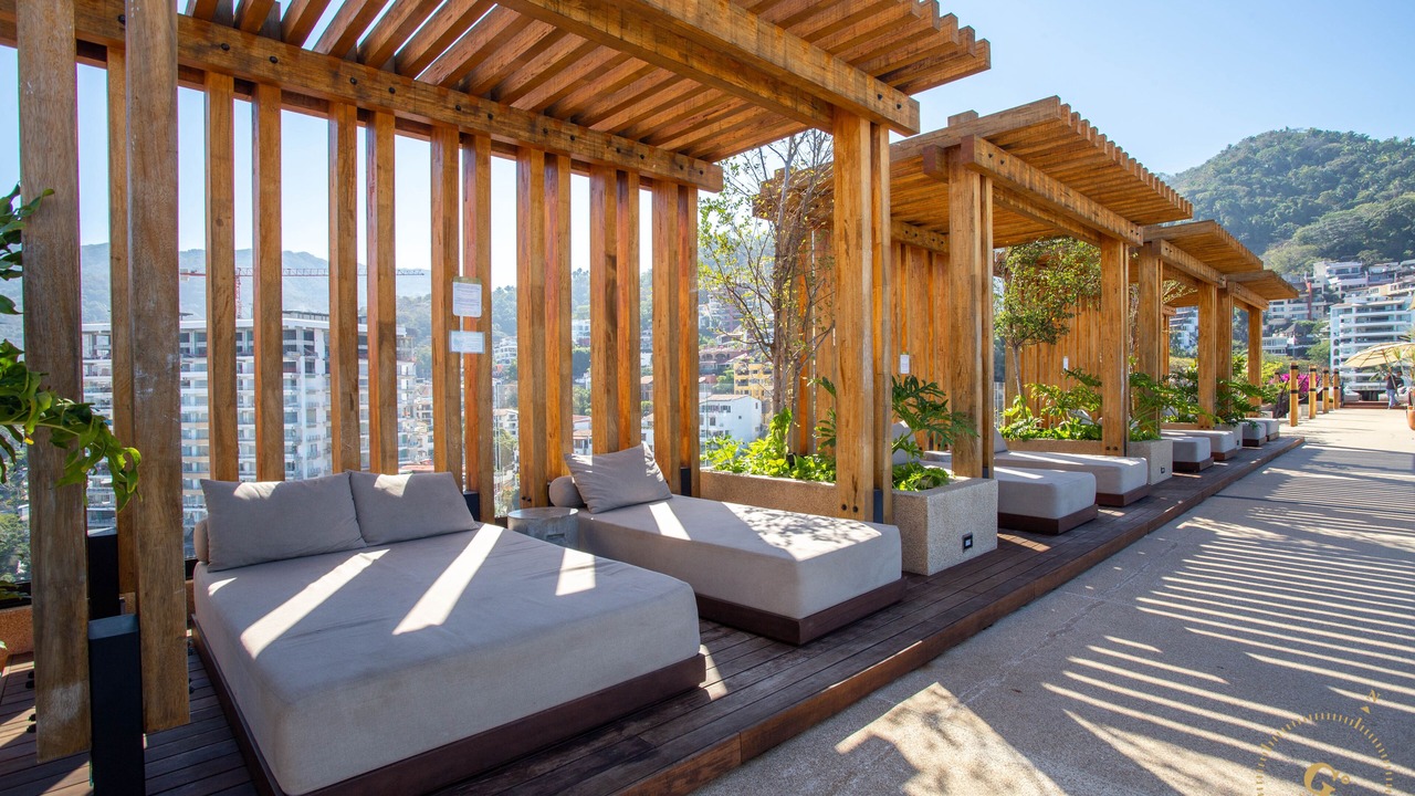 Photo of Outdoor in Romantic Zone