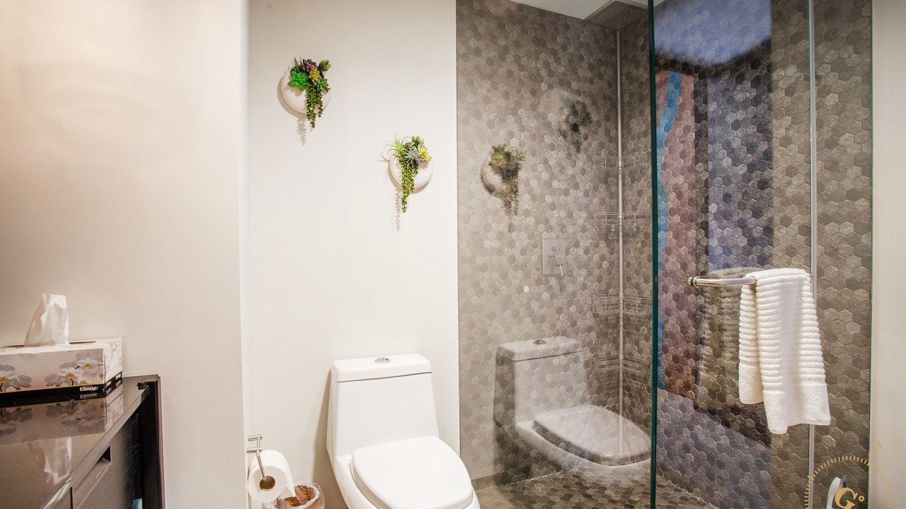 Photo of Bathroom in Romantic Zone
