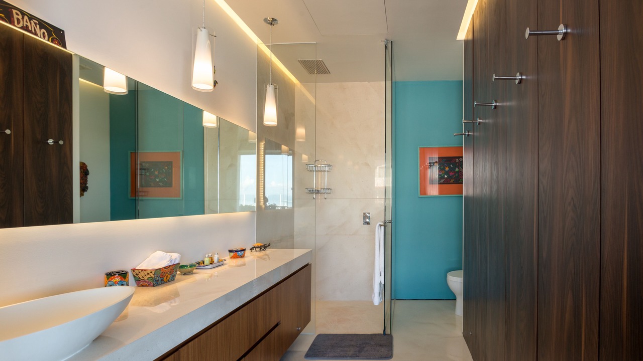 Photo of Bathroom in Romantic Zone