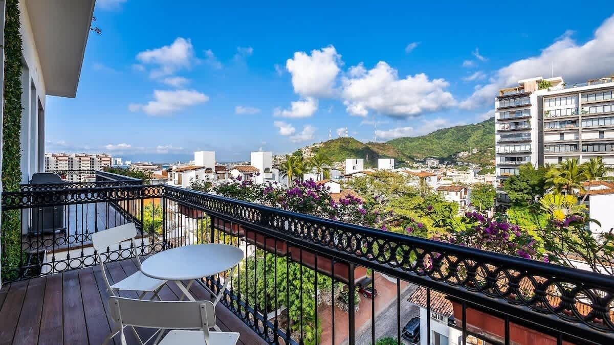 Photo of Patio Balcony in Romantic Zone