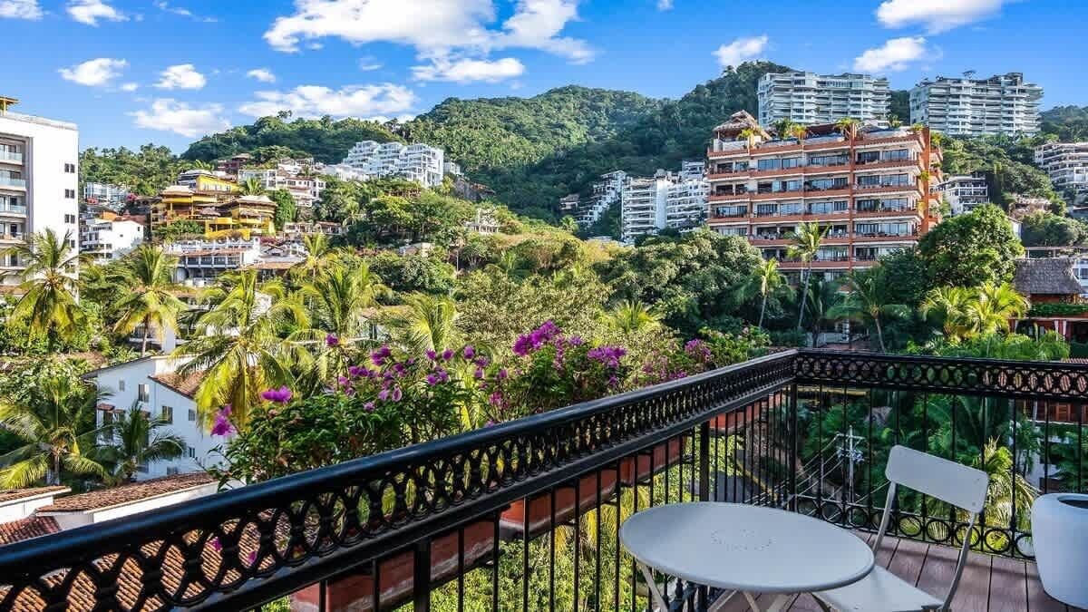 Photo of Patio Balcony in Romantic Zone