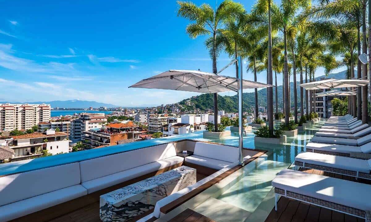 Photo of Outdoor in Romantic Zone