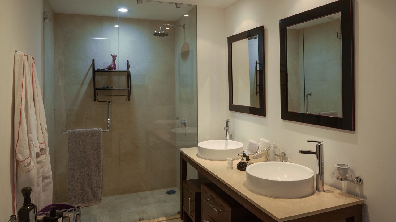 Photo of Bathroom in North Hotel Zone