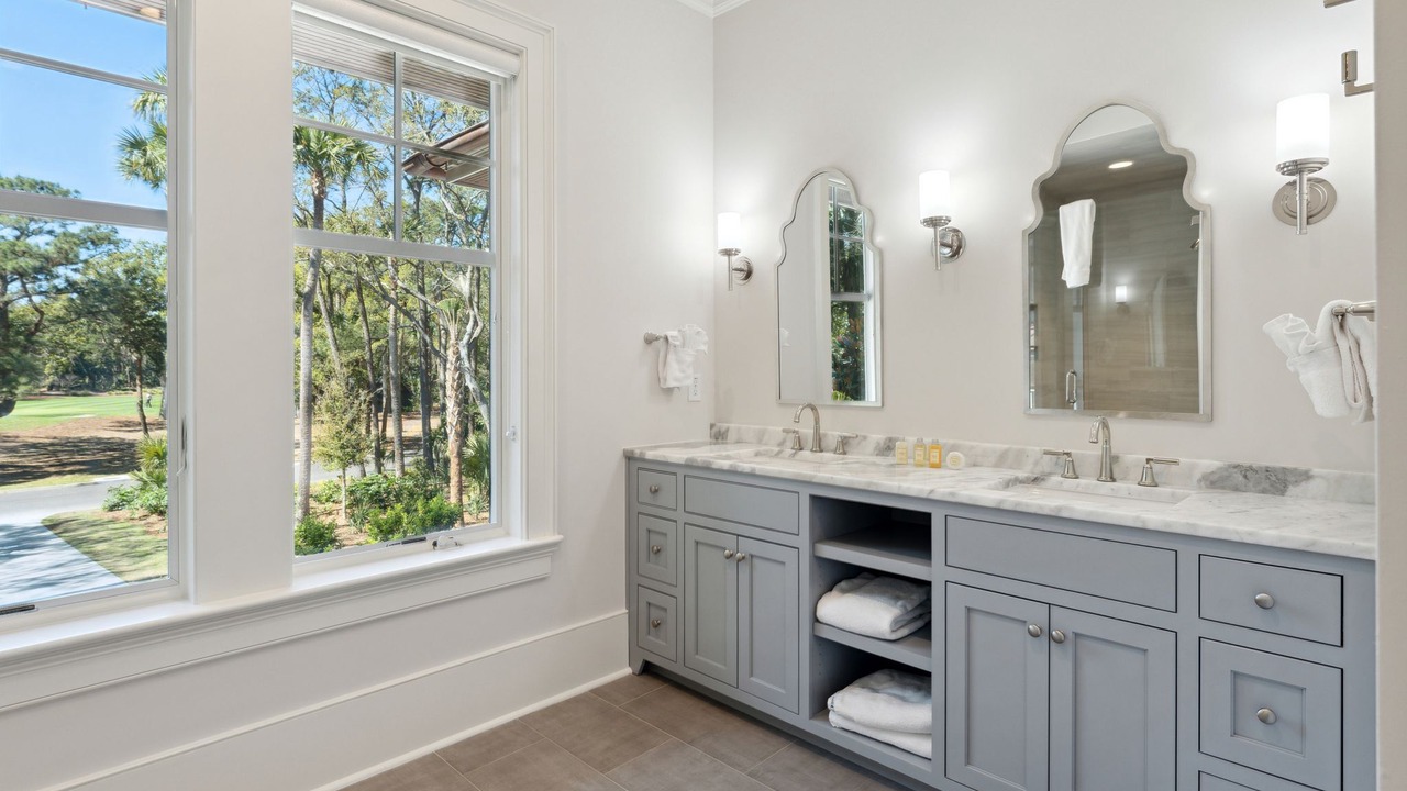 Photo of Bathroom in Vanderhorst Plantation
