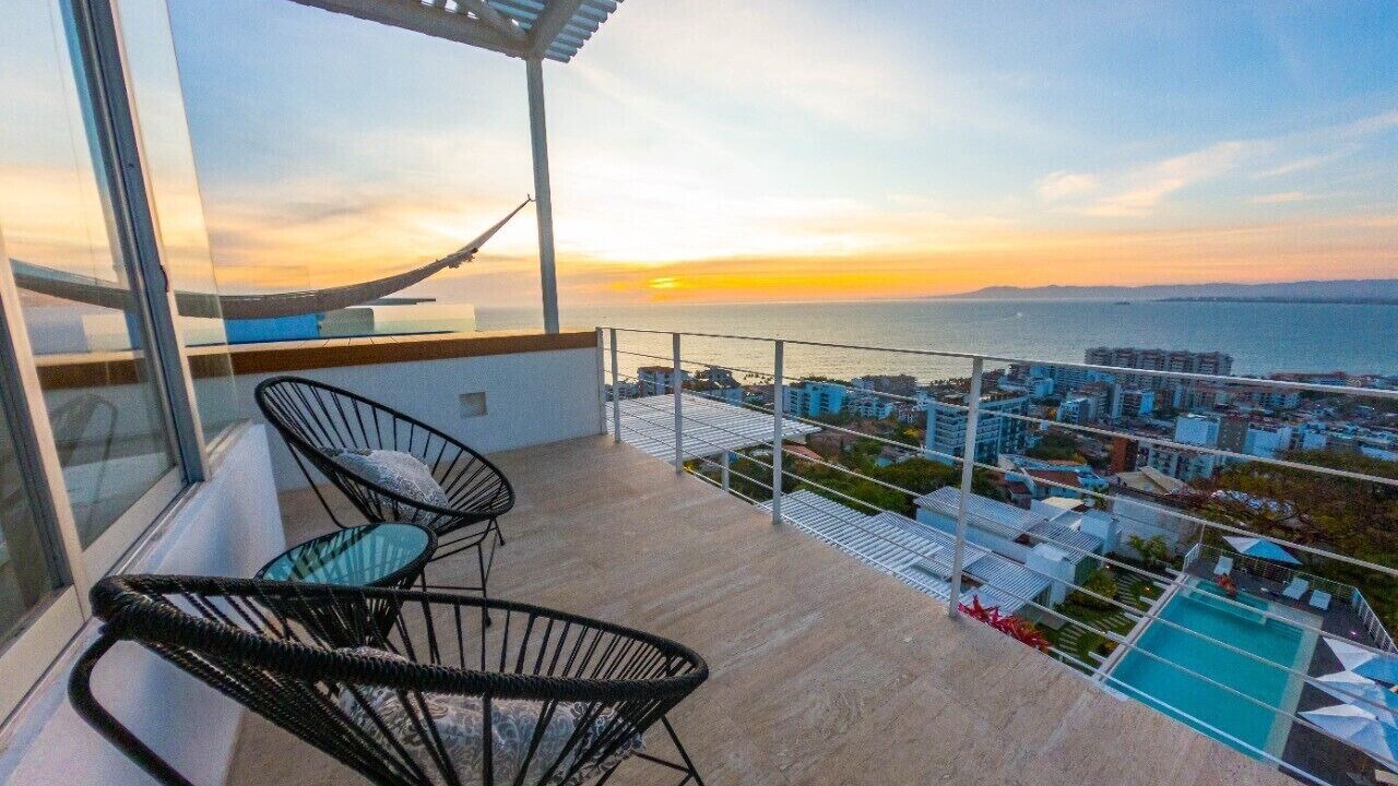 Photo of Patio Balcony in Romantic Zone