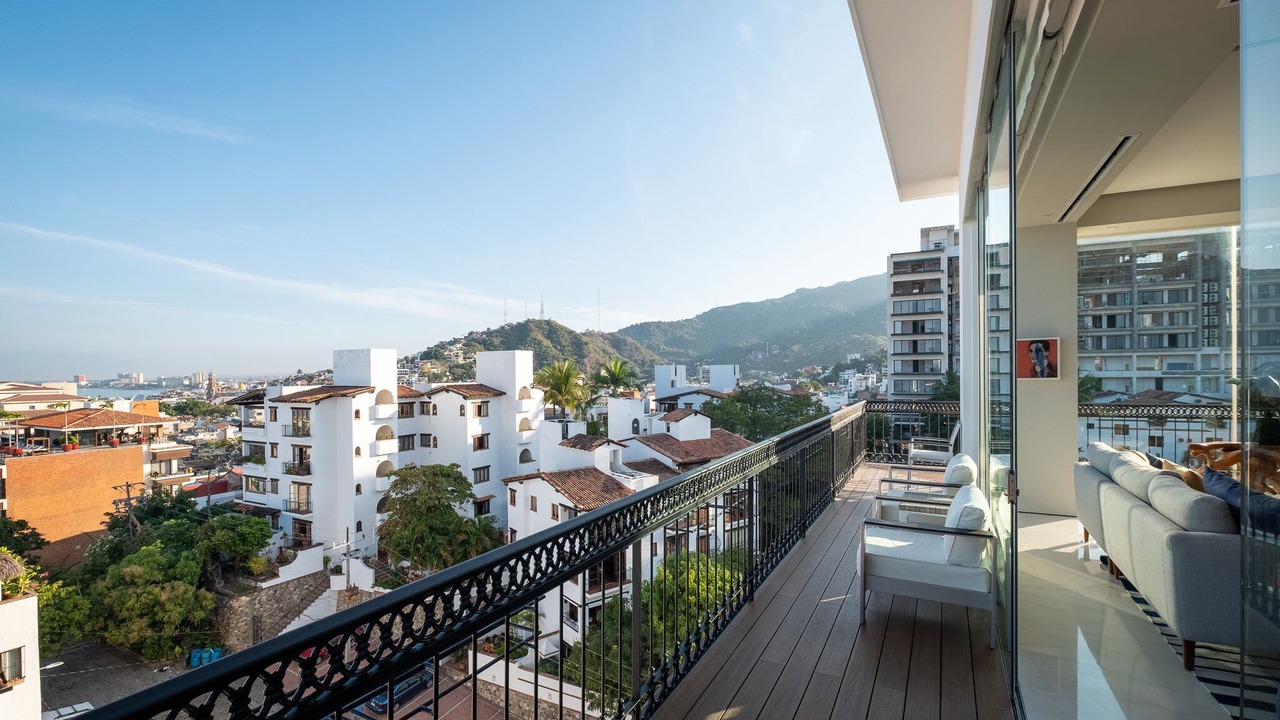 Photo of Patio Balcony in Romantic Zone