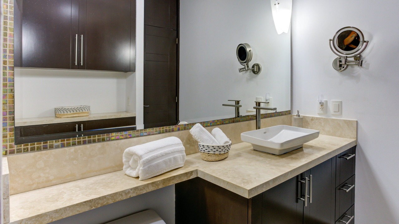 Photo of Bathroom in Romantic Zone