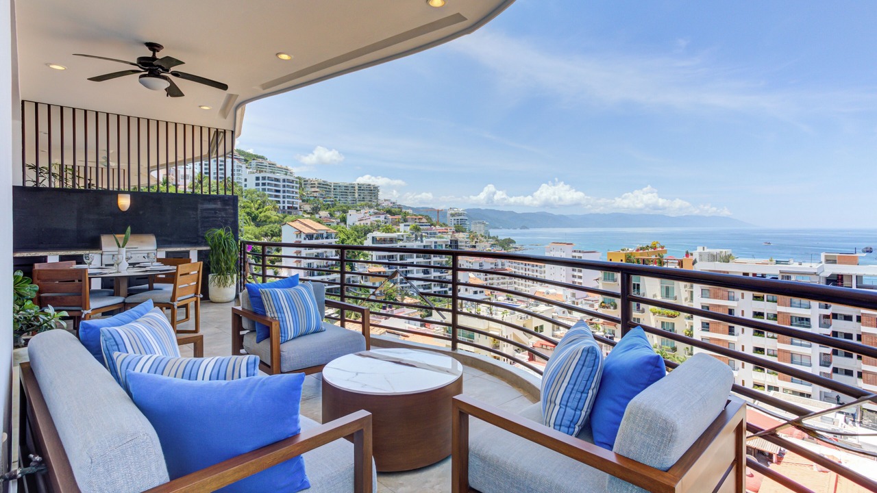 Photo of Outdoor in Romantic Zone