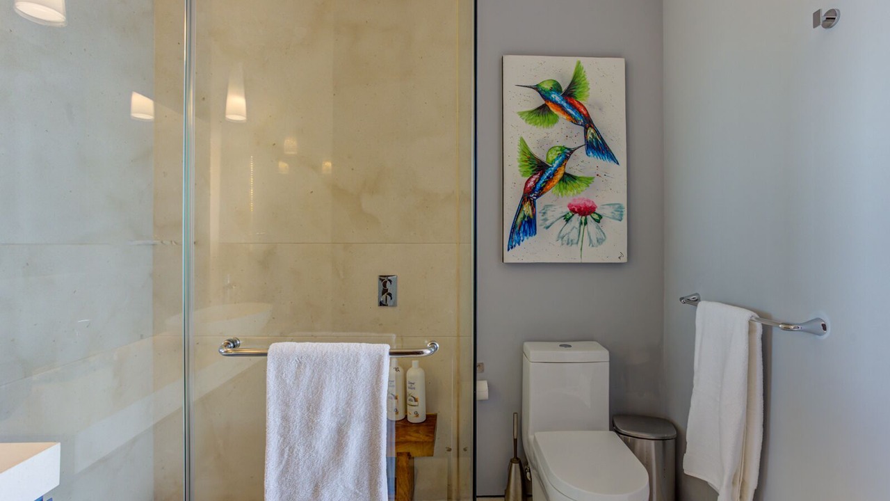 Photo of Bathroom in Romantic Zone