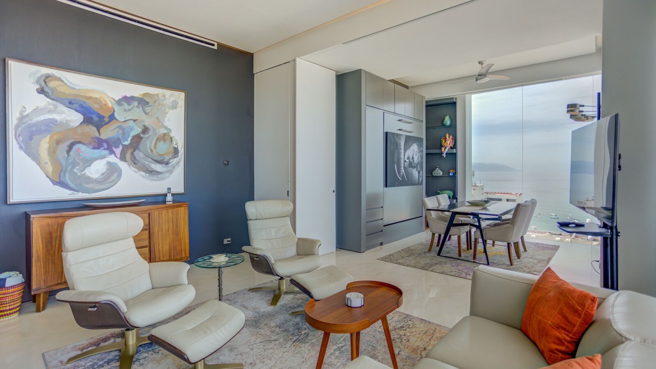 Photo of Livingroom in Romantic Zone