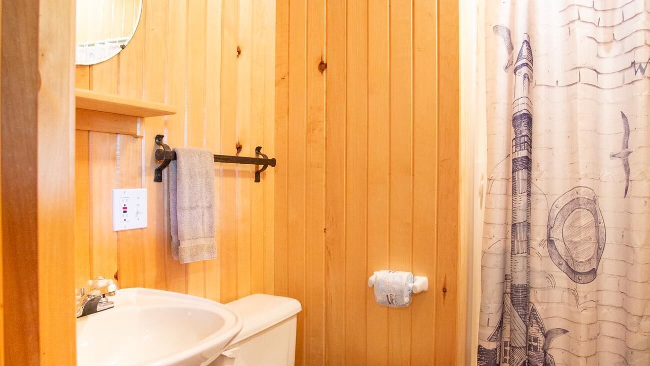 Photo of Bathroom in Grand Marais