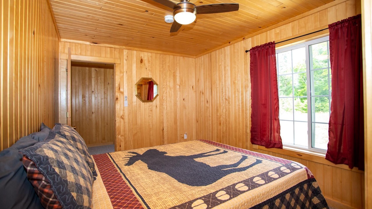 Photo of Bedroom in Grand Marais