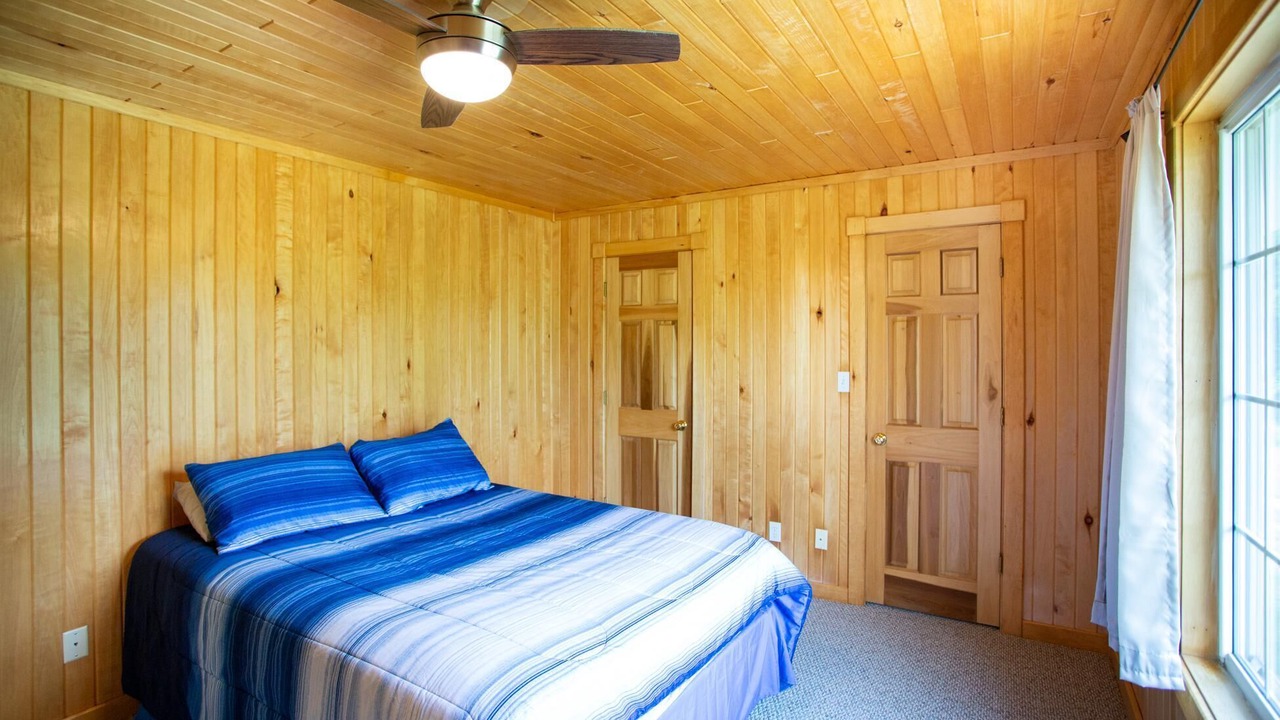 Photo of Bedroom in Grand Marais