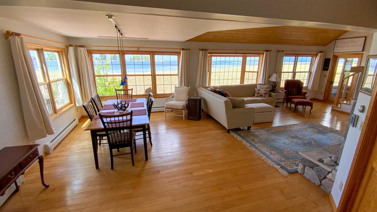 Photo of Livingroom in Grand Marais