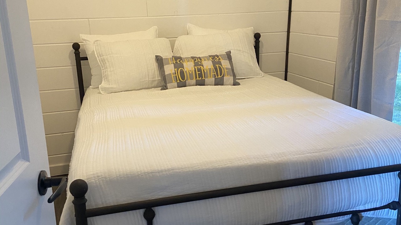 Photo of Bedroom in Lake George