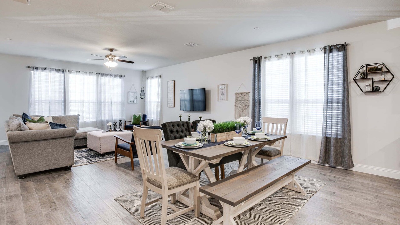 Photo of Livingroom in North Richland Hills