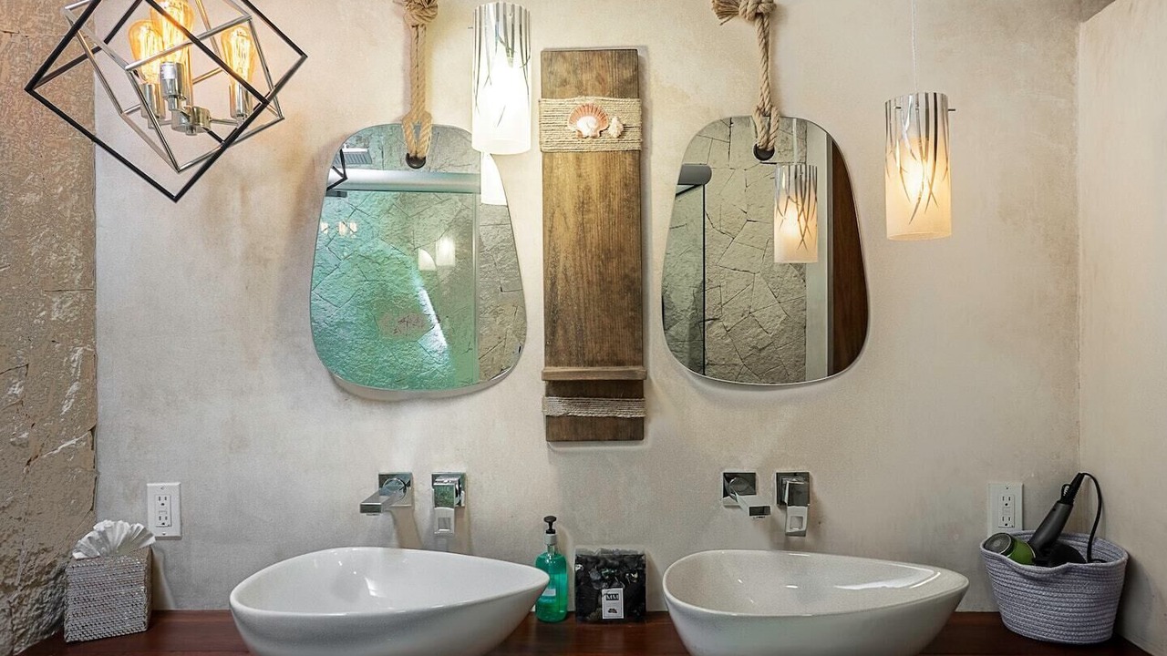 Photo of Bathroom in Zama