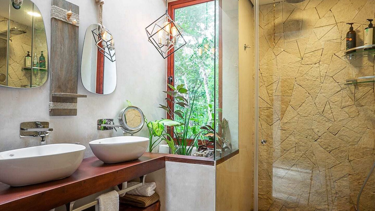 Photo of Bathroom in Zama