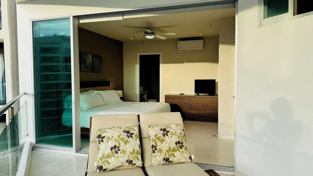 Photo of Bedroom in Flamingos