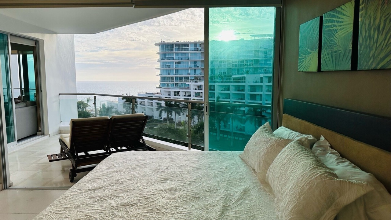 Photo of Bedroom in Flamingos