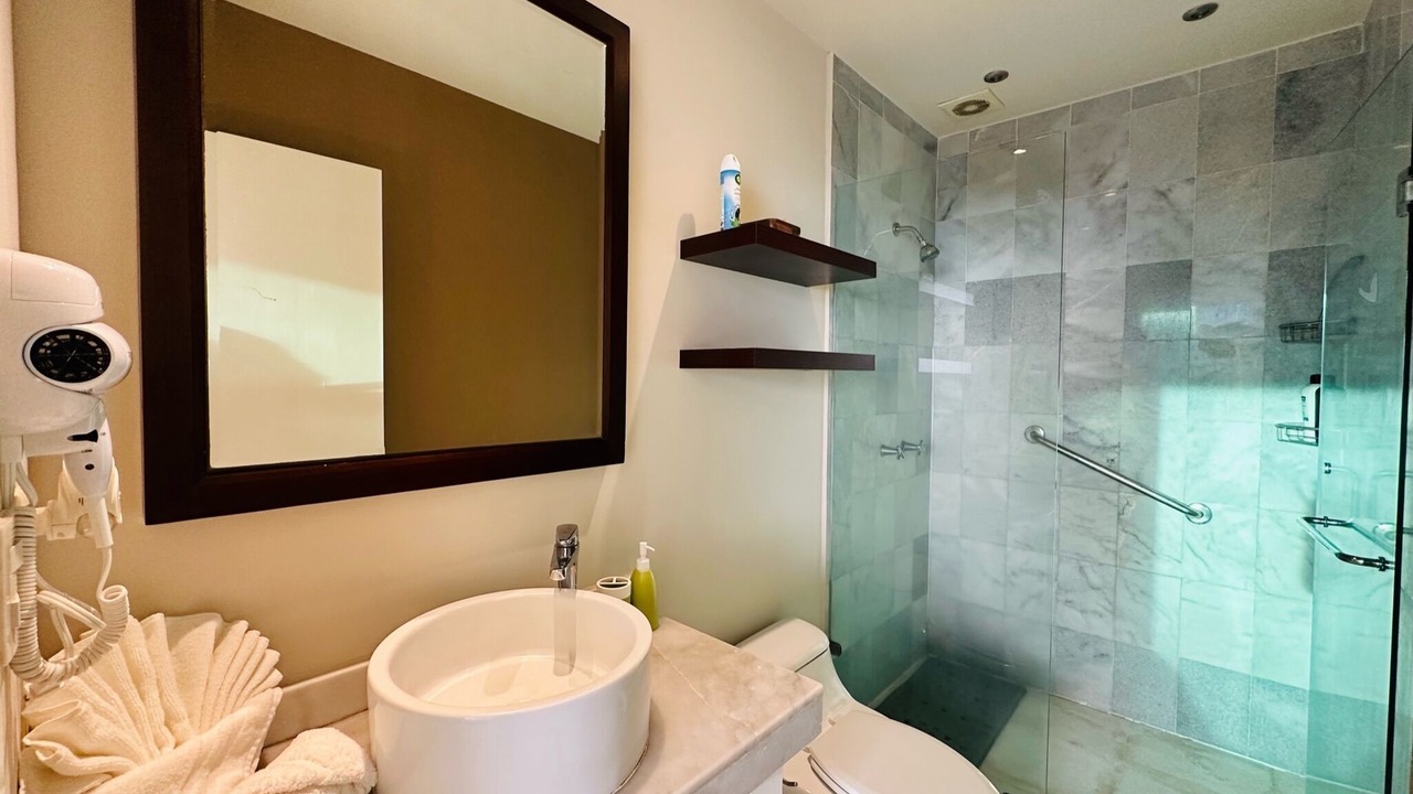 Photo of Bathroom in Flamingos