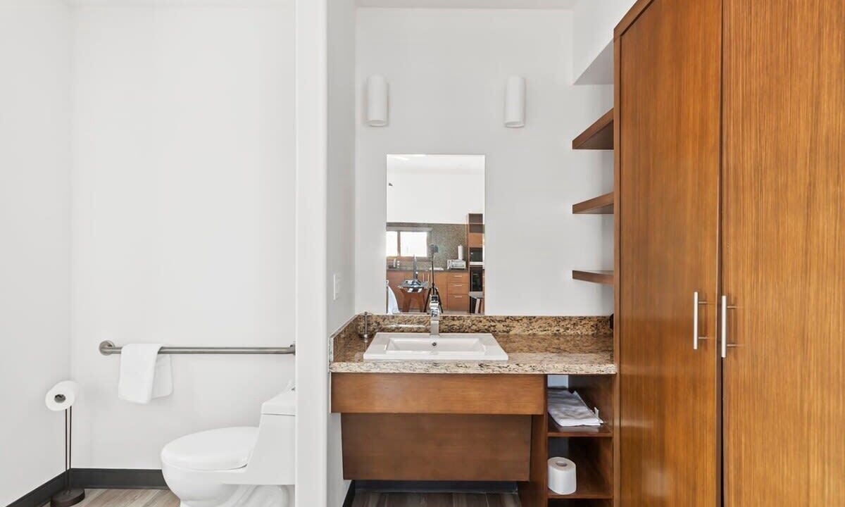Photo of Bathroom in zona dos extendida
