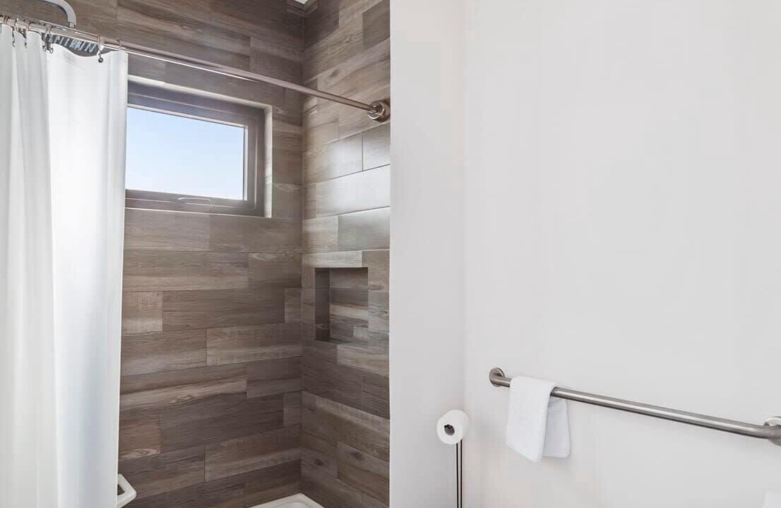 Photo of Bathroom in zona dos extendida