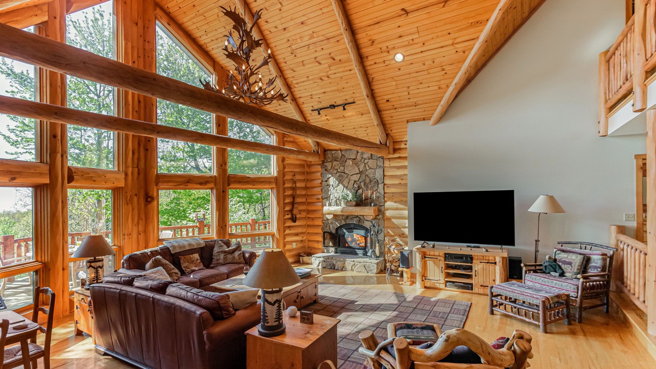 Photo of Livingroom in Old Fort