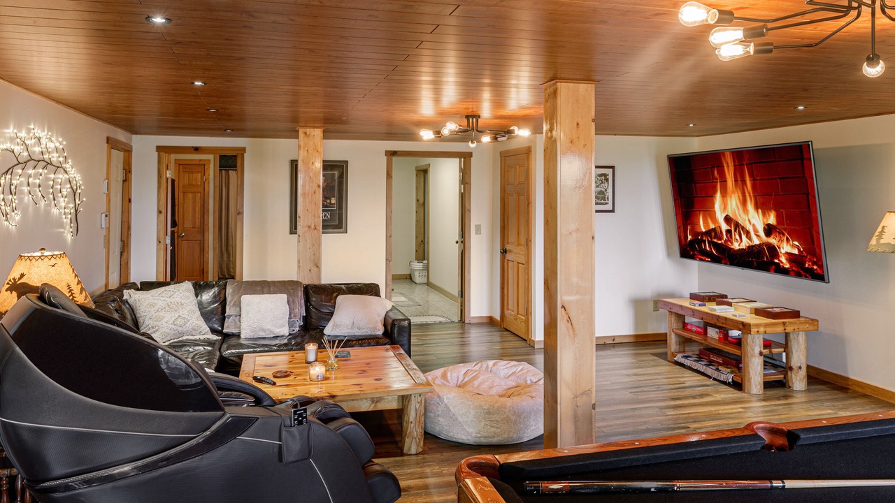 Photo of Livingroom in Old Fort