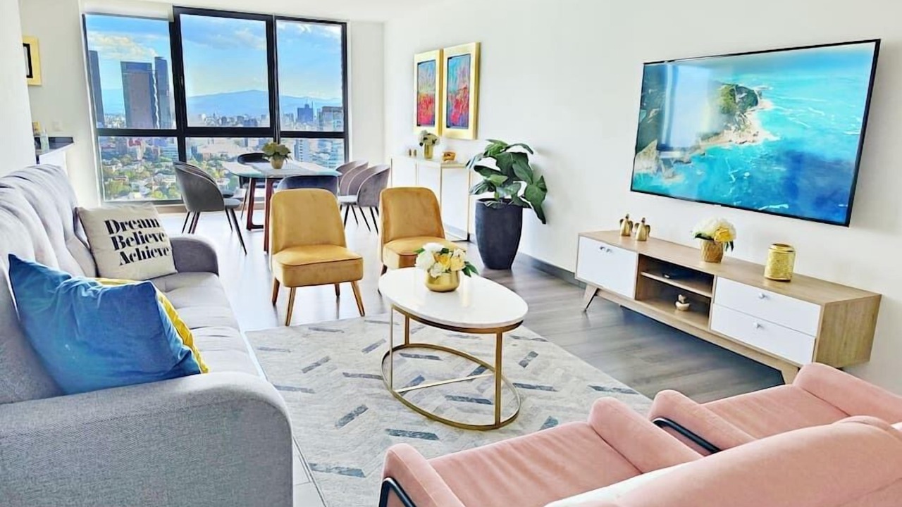 Photo of Livingroom in Anahuac