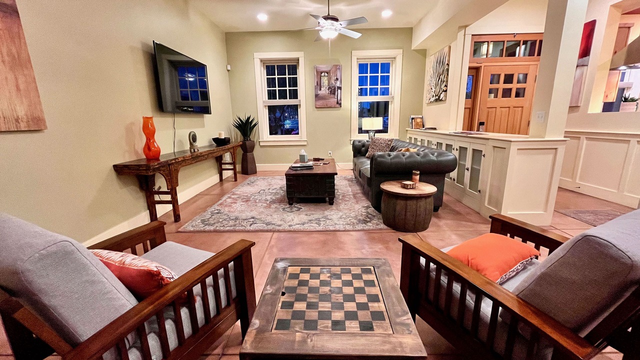 Photo of Livingroom in El Presidio Historic District