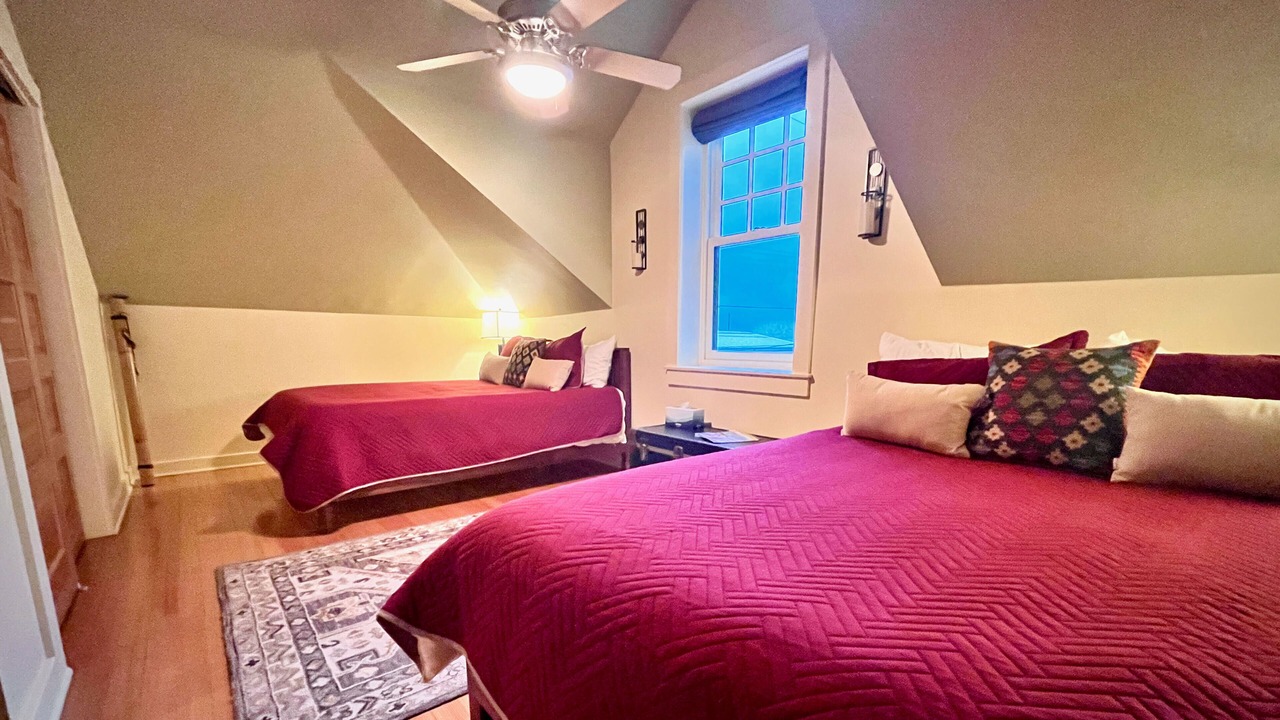 Photo of Bedroom in El Presidio Historic District