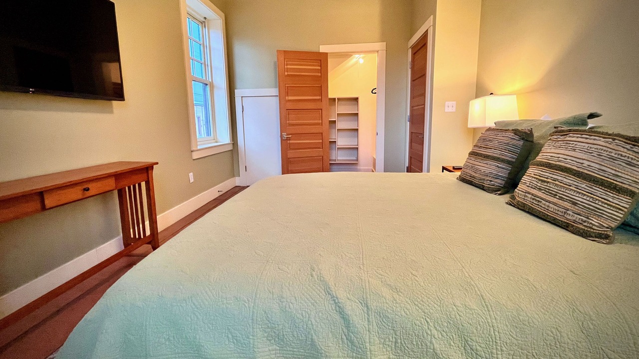 Photo of Bedroom in El Presidio Historic District