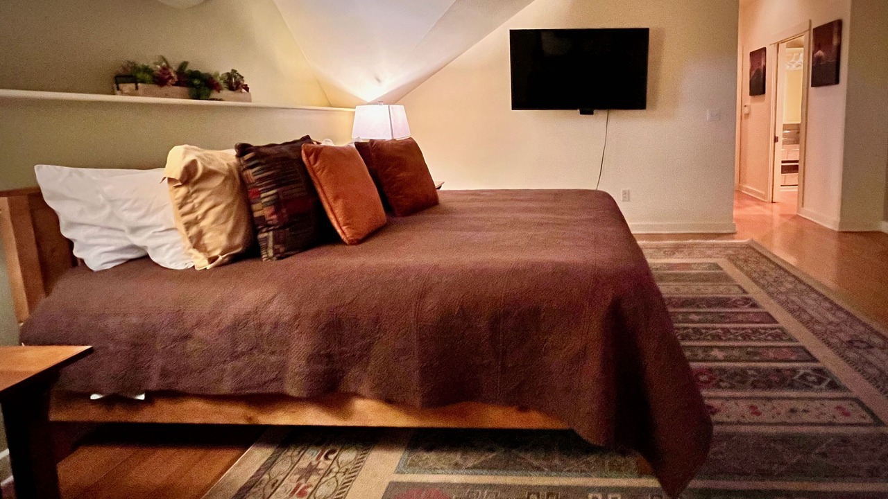 Photo of Bedroom in El Presidio Historic District
