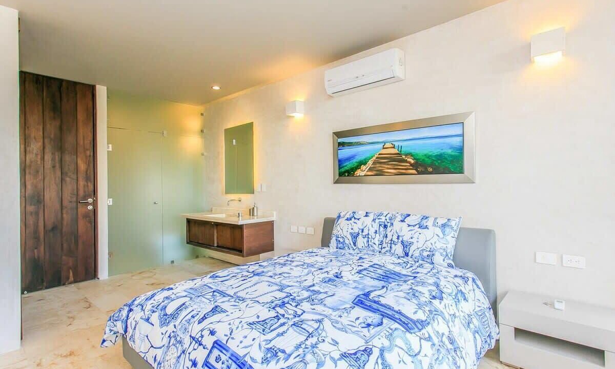 Photo of Bathroom in Zama