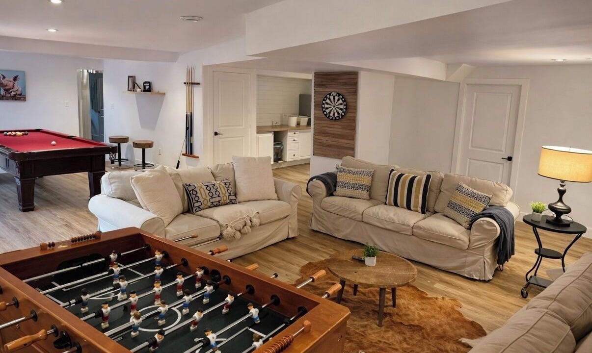 Photo of Livingroom in Colpoys Bay