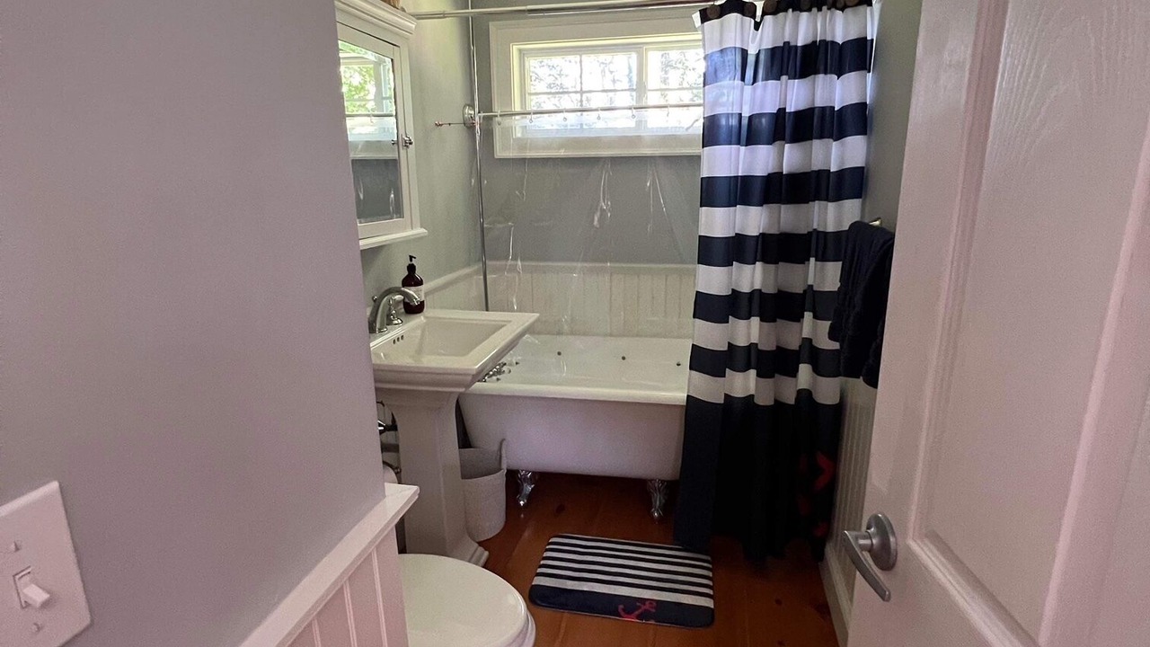 Photo of Bathroom in Friendship